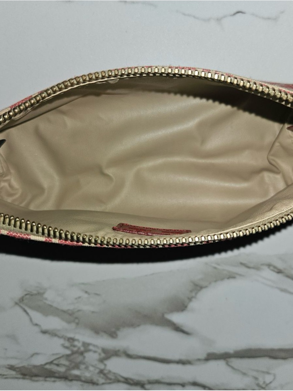 Vintage Fendi Small Pouch with Burgundy Leather Logo Patch and Beige Lining - Picture 9 of 9
